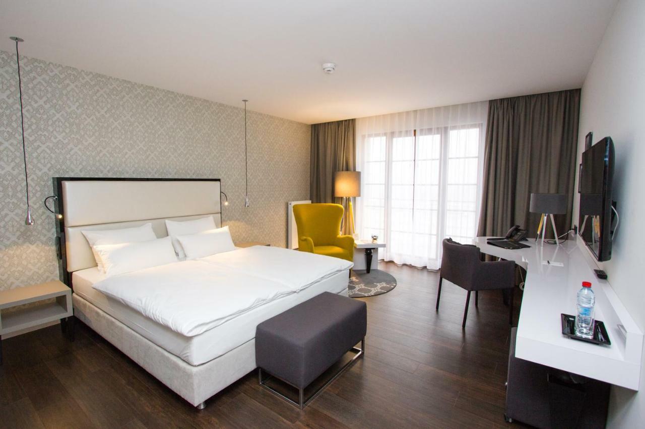 Hotel Wemperhardt エクステリア 写真