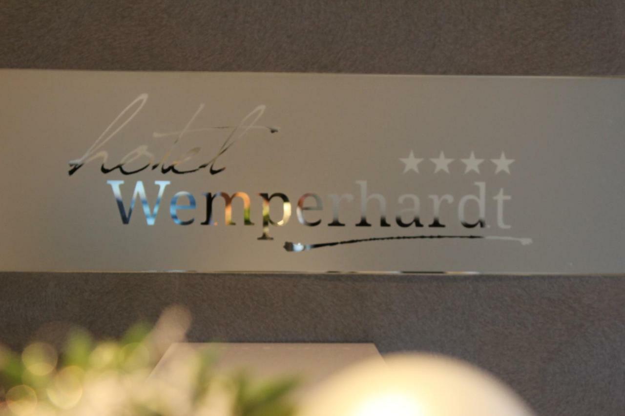 Hotel Wemperhardt エクステリア 写真