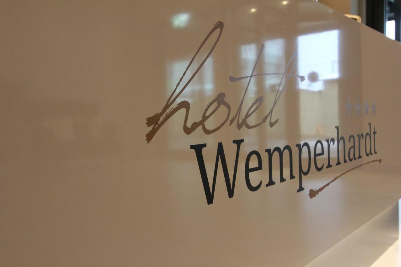 Hotel Wemperhardt エクステリア 写真