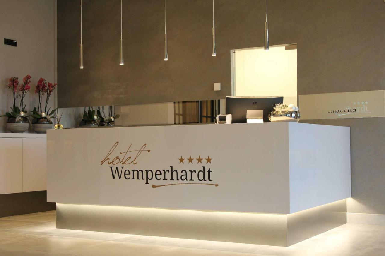 Hotel Wemperhardt エクステリア 写真